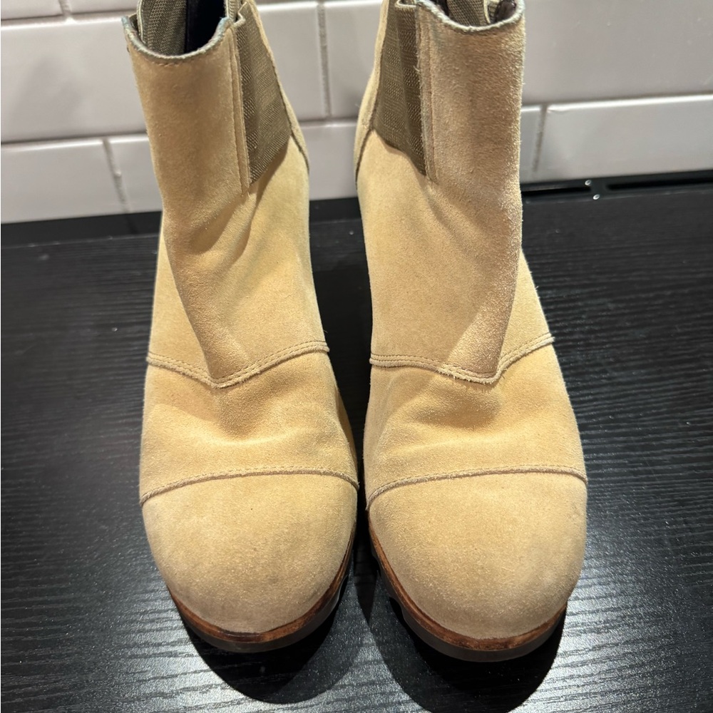 Stylish Tan Ankle Boots for Women size 10.5